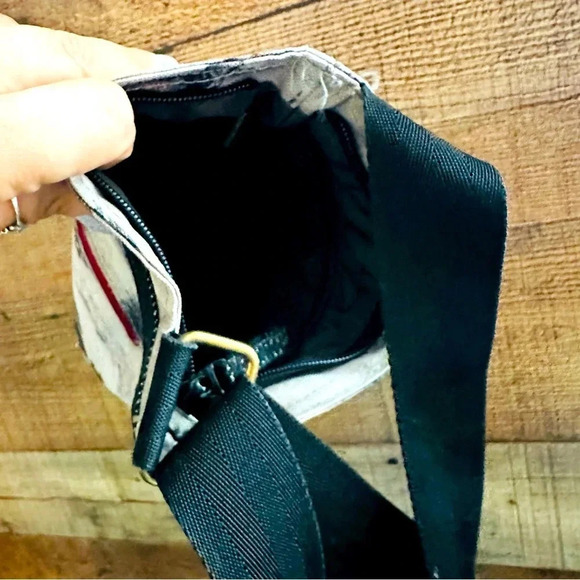 Dakine Jive Adjustable Crossbody Handbag - Picture 8 of 8